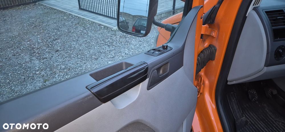 Volkswagen T5 doka 3osobowy - 9