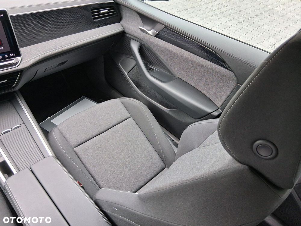 Volkswagen Passat - 21