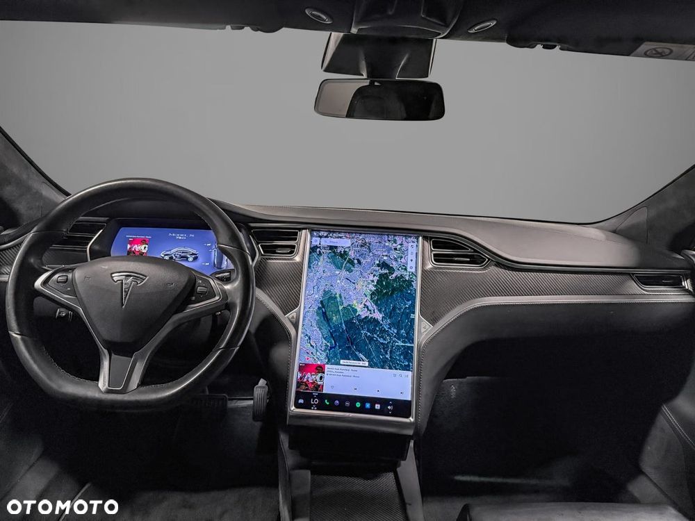 Tesla Model S - 18