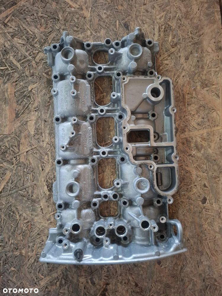 Volvo  pokrywa zaworowa 32267403 - 1