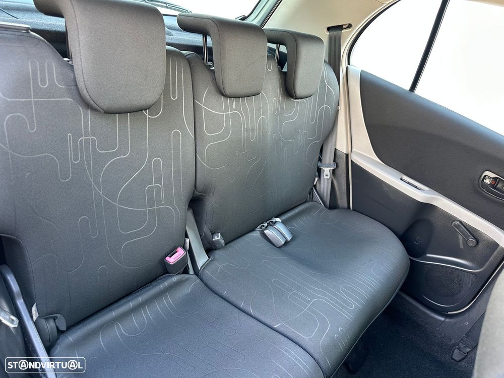 Toyota Yaris 1.4 D-4D AC - 12