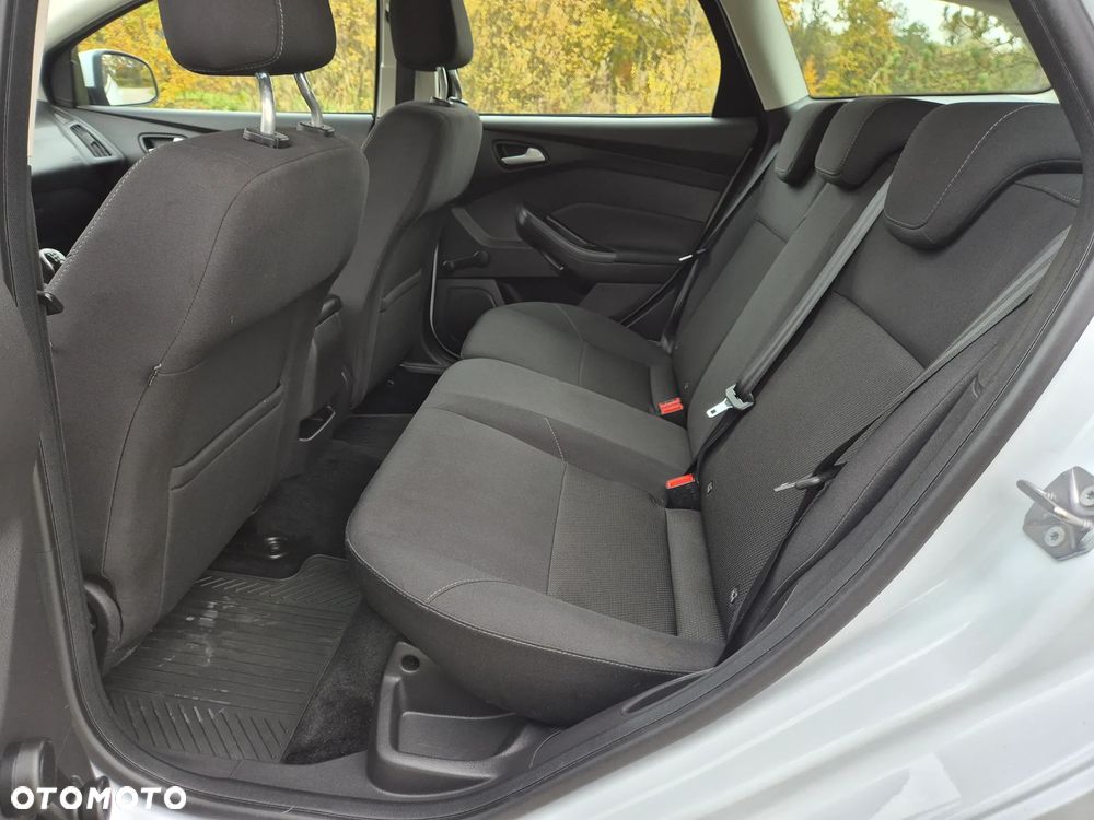 Ford Focus - 35
