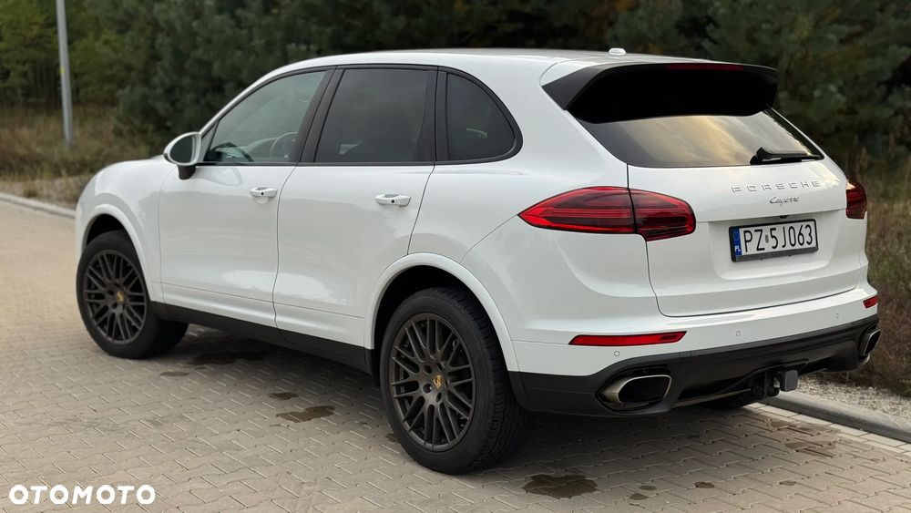 Porsche Cayenne Platinum Edition - 3
