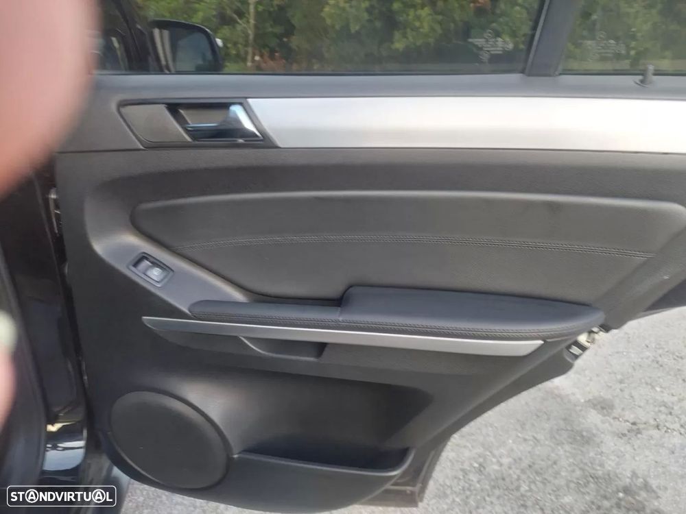 Mercedes-Benz ML 350 CDI BlueEfficiency - 11