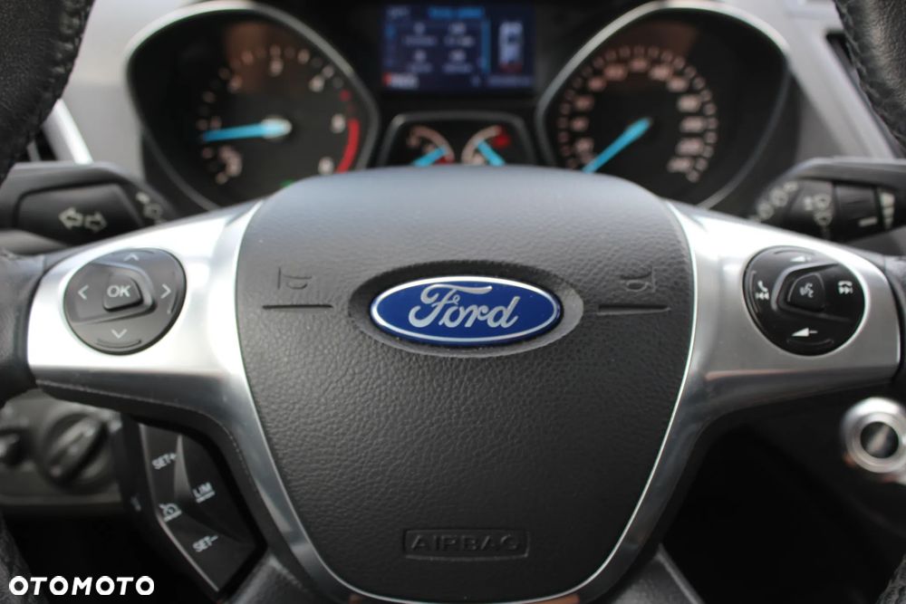 Ford Kuga 2.0 TDCi 4x4 Titanium - 17