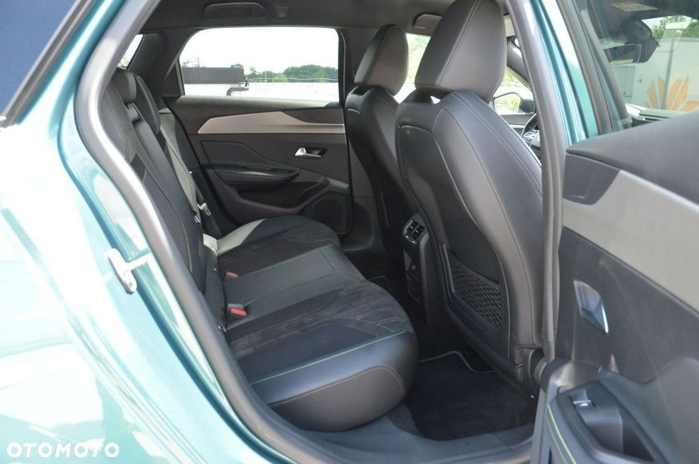 Peugeot 308 BlueHDi 130 EAT8 GT EXCLUSIVE - 28