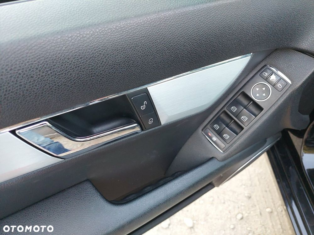 Mercedes-Benz Klasa C 200 CDI Avantgarde - 25