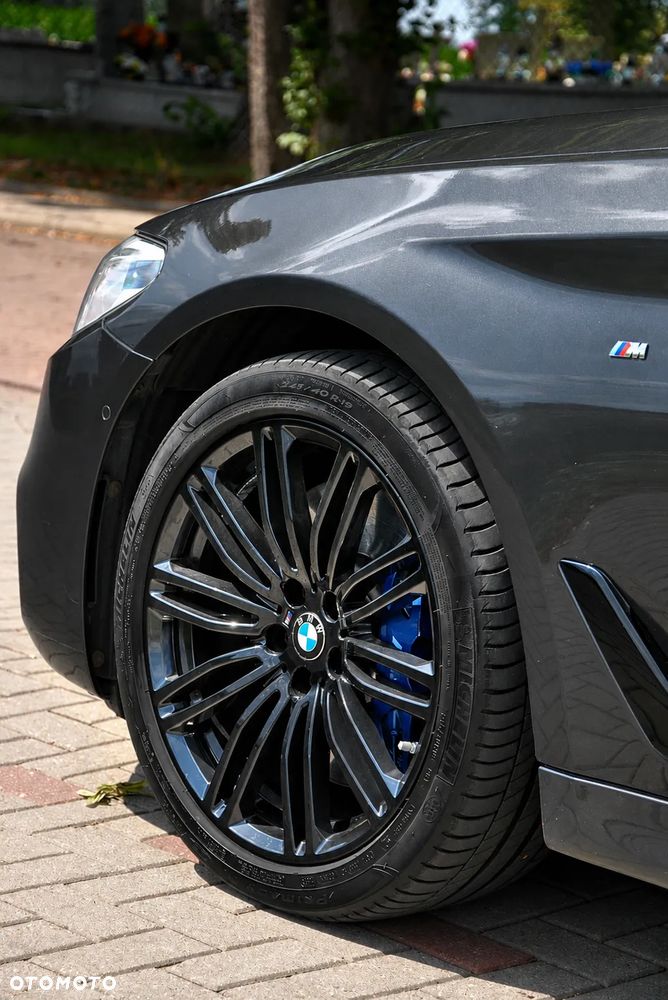 BMW Seria 5 540i xDrive Sport Line - 28