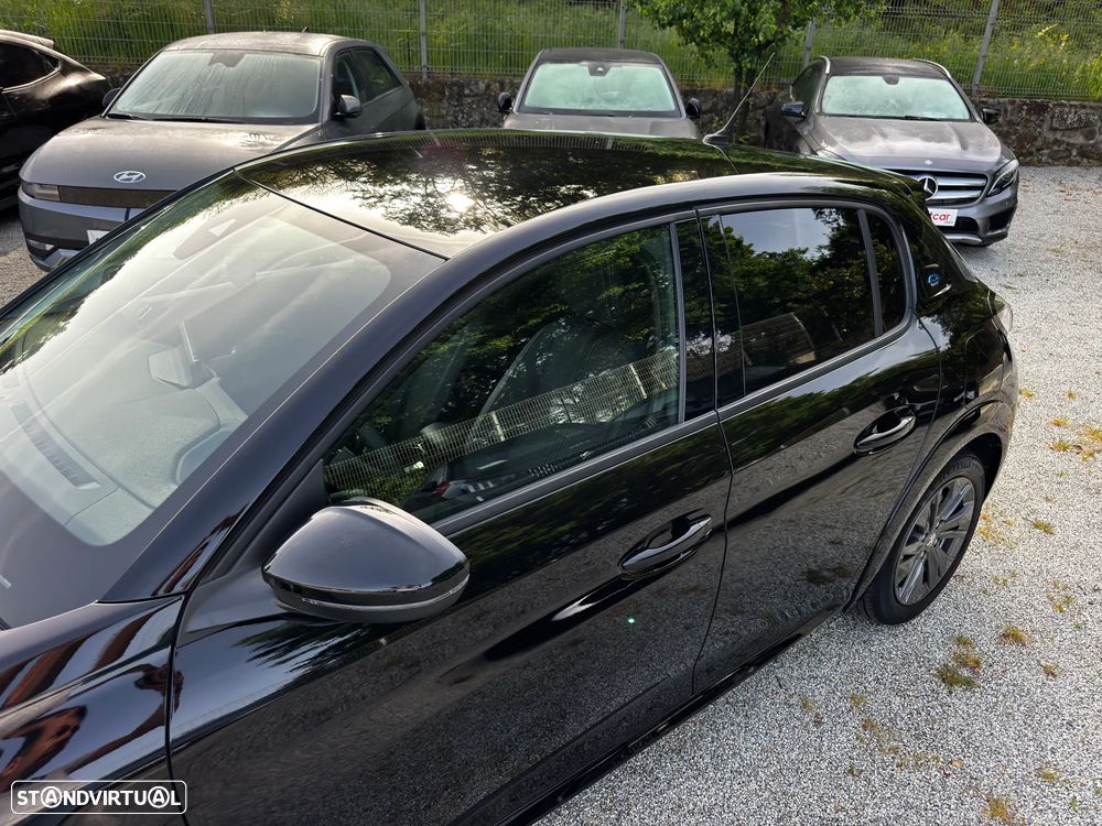 Peugeot e-208 Allure - 39