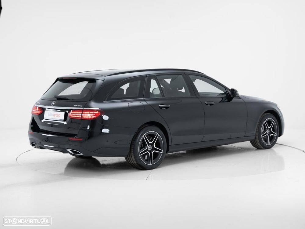 Mercedes-Benz E 300 de 4Matic 9G-TRONIC AMG Line - 4
