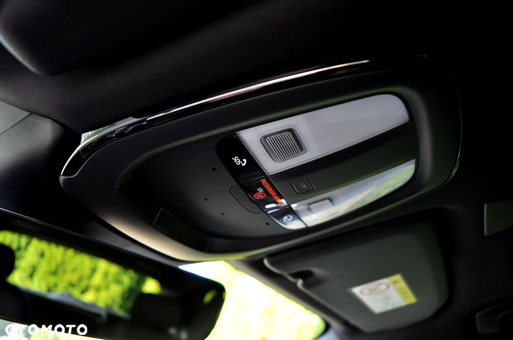 Volvo XC 60 B5 B AWD Plus Dark - 28