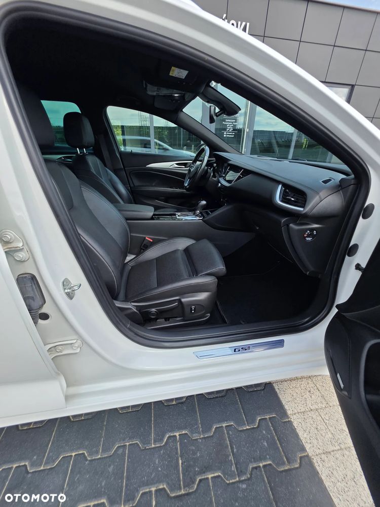 Opel Insignia 2.0 T 4x4 GSi + S&S - 34
