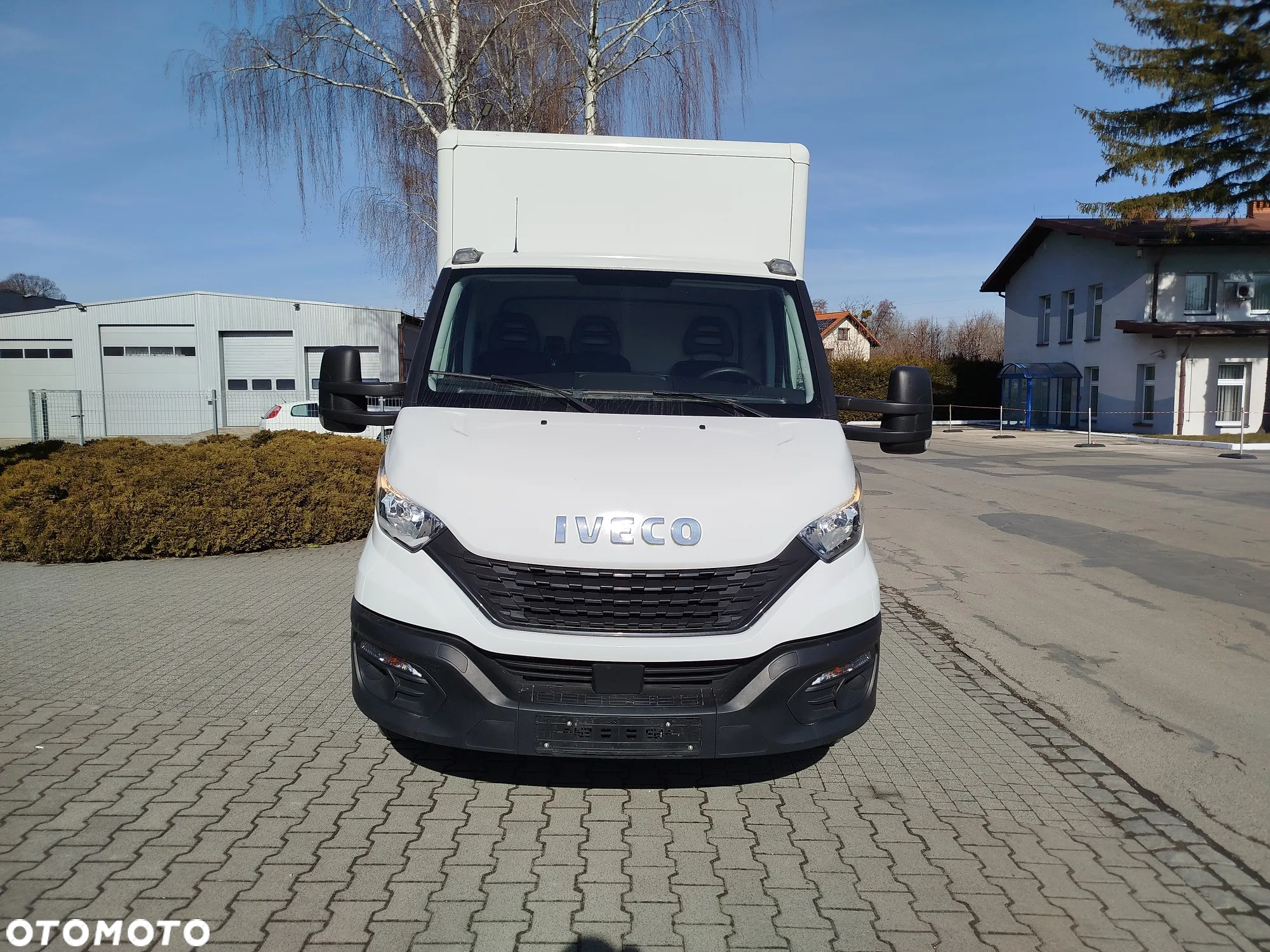 Iveco DAILY 35C16 KONTENER Z WINDĄ (750kg) - 4