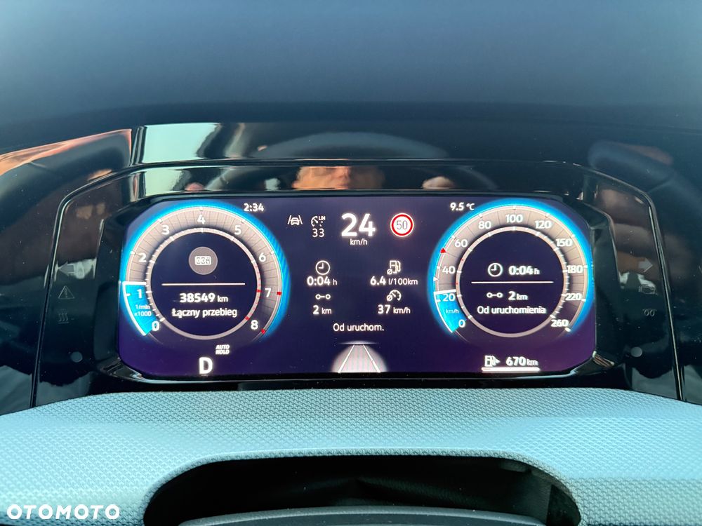 Volkswagen Golf 1.5 eTSI OPF DSG Goal - 8