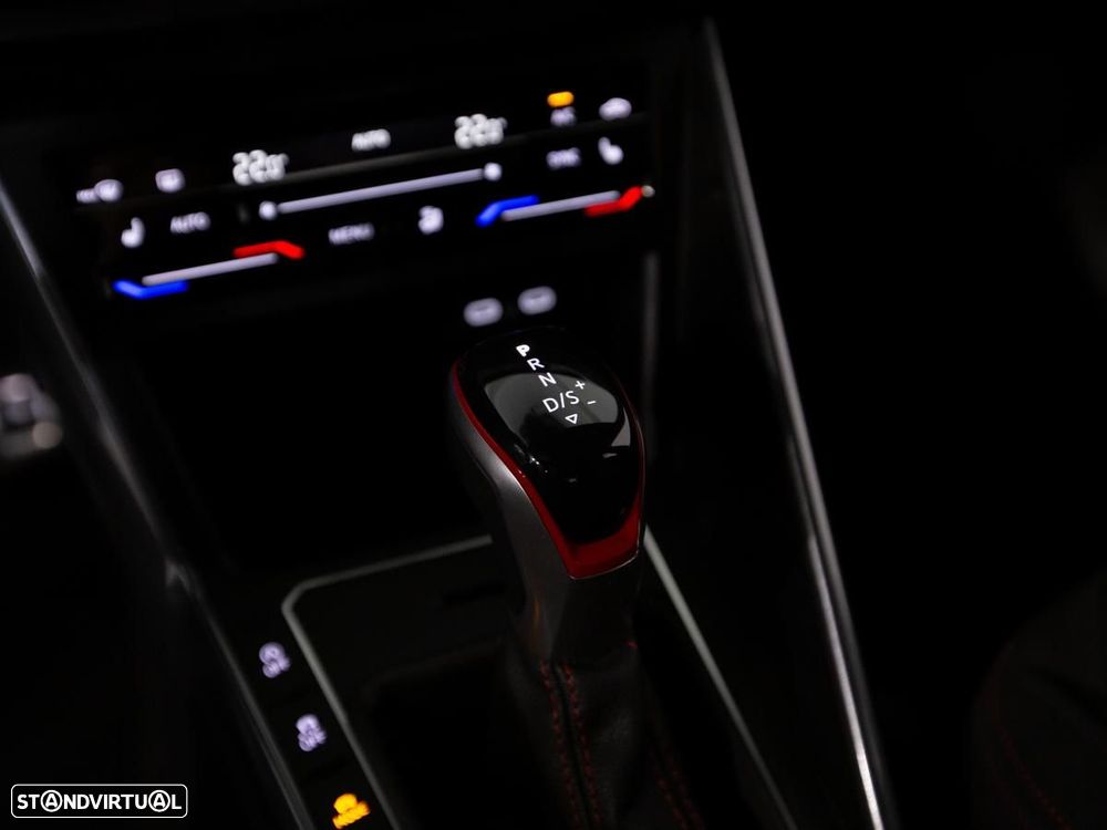 VW Polo 2.0 TSI DSG GTI - 26