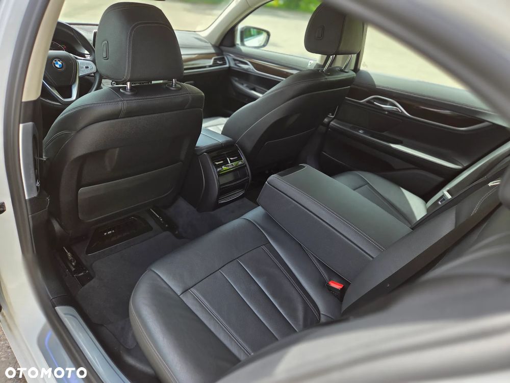BMW Seria 7 730d - 21