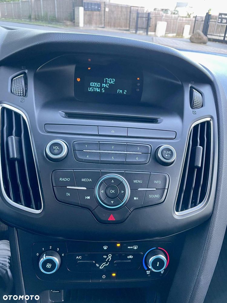 Ford Focus 1.6 Edition - 10