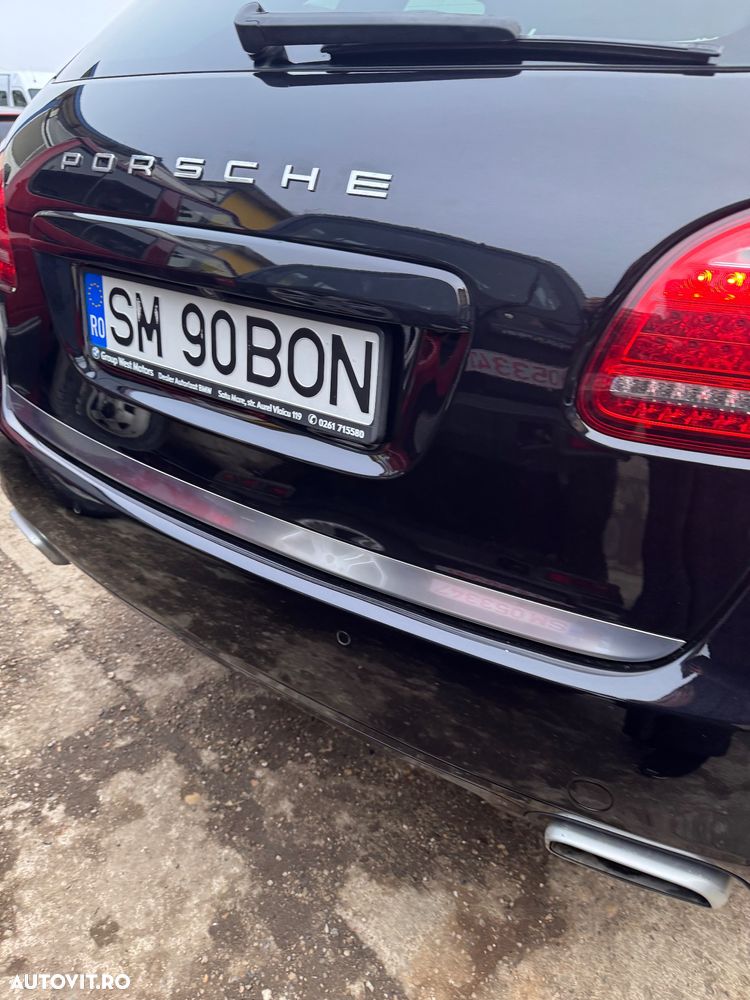 Porsche Cayenne Platinum Edition - 16