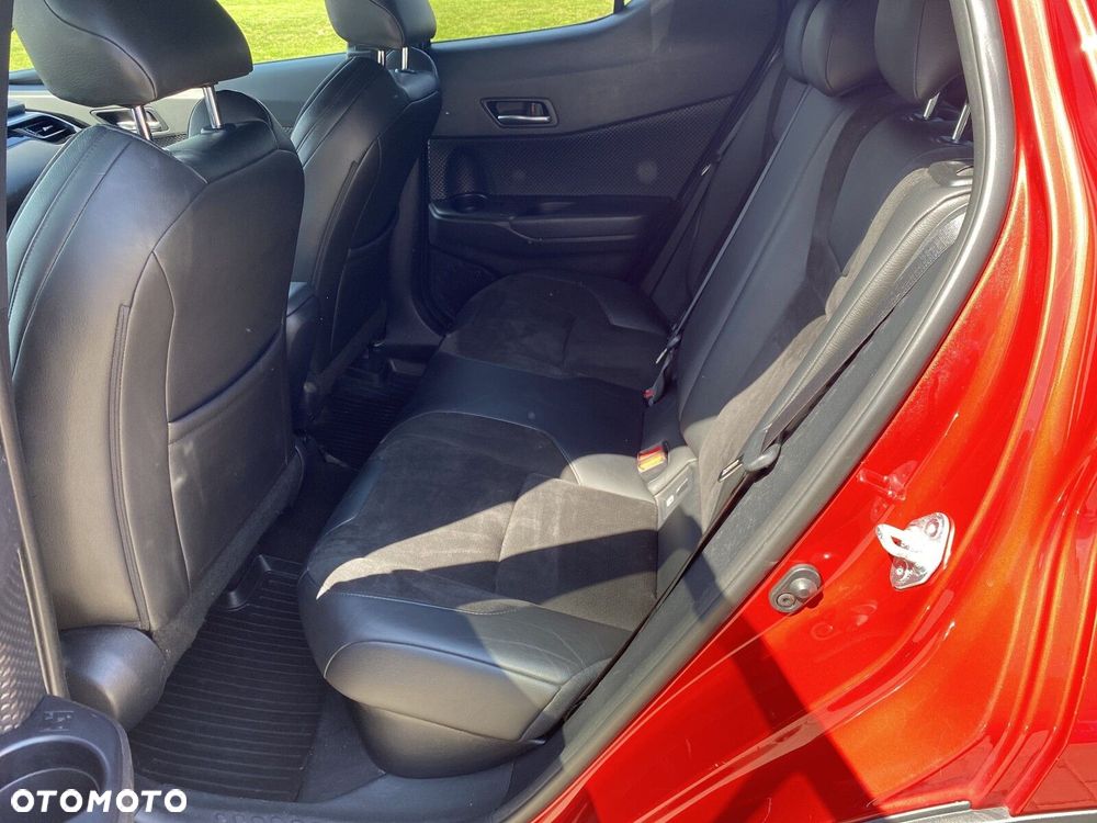 Toyota C-HR - 12