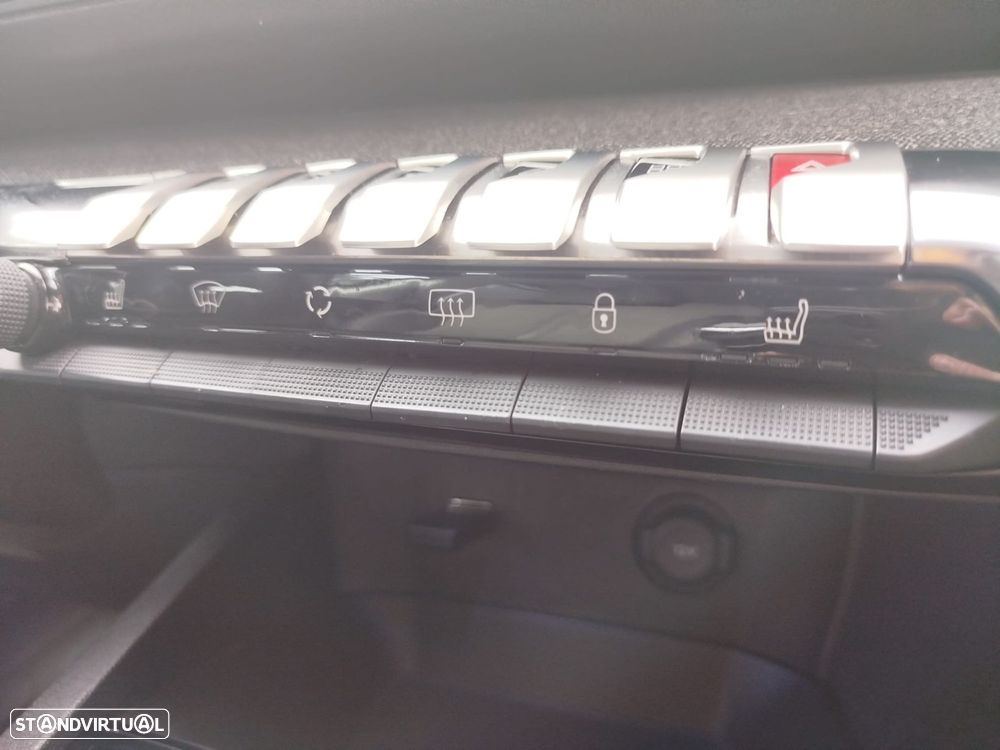 Peugeot 5008 1.2 PureTech Allure Grip Control - 30