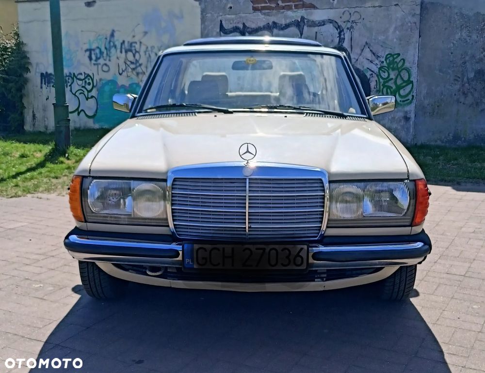 Mercedes-Benz W123 - 3