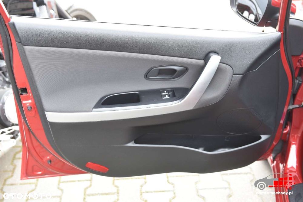 Kia Ceed - 12