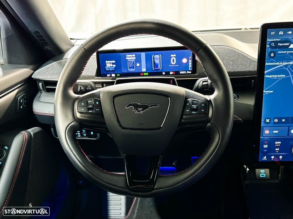 Ford Mustang Mach-E AWD PREMIUM - 23