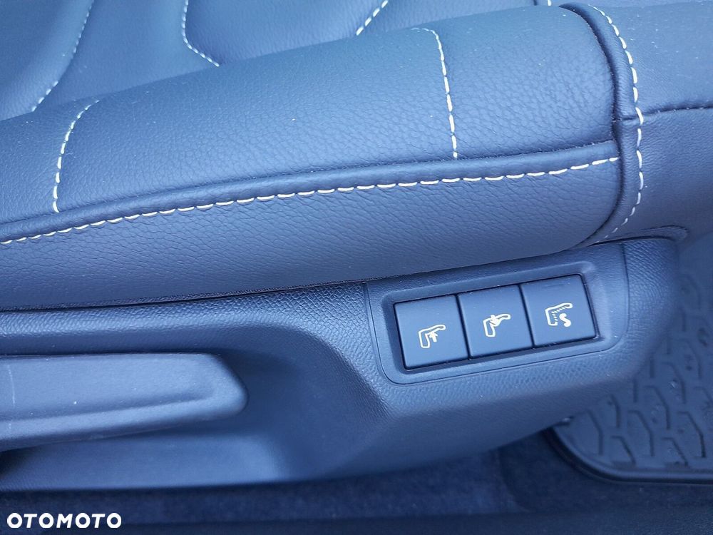 Citroën C4 1.2 PureTech Shine S&S EAT8 - 24