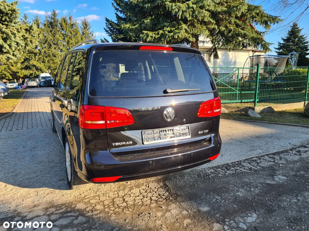 Volkswagen Touran - 17