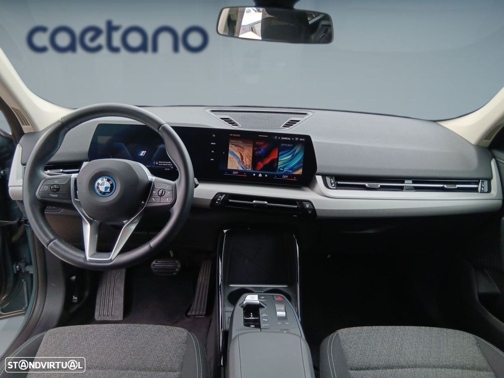 BMW iX1 eDrive20 - 12