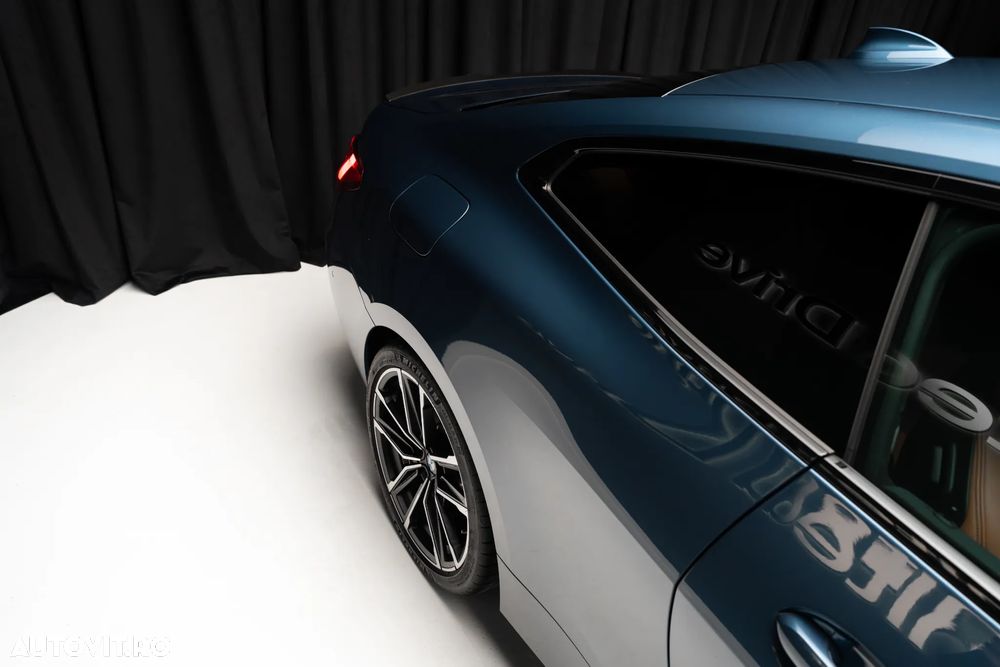 BMW M4 M440i xDrive - 10