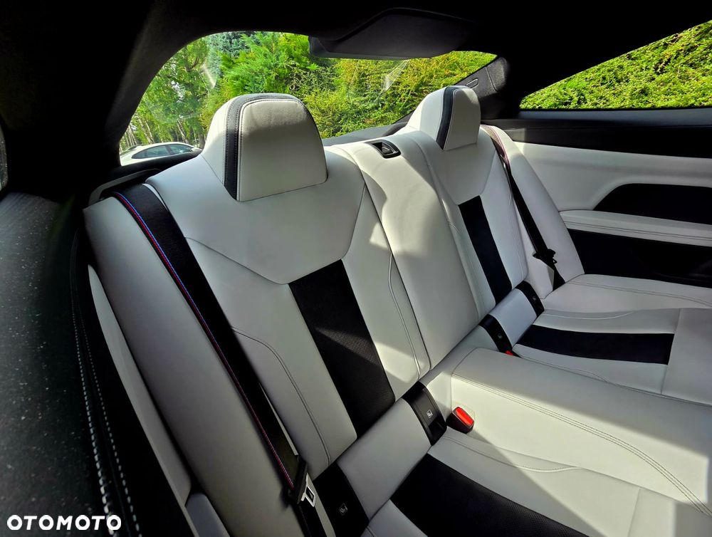 BMW M4 Competition M xDrive sport - 13