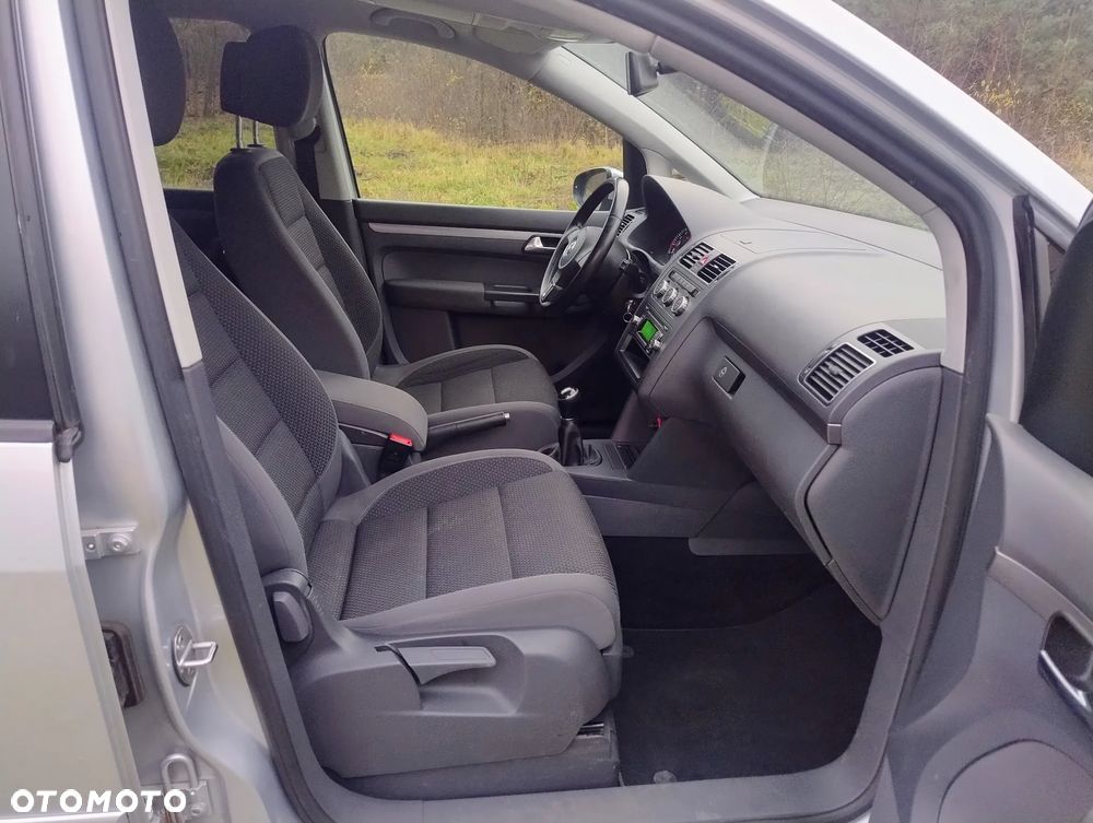 Volkswagen Touran 1.4 TSI Conceptline - 9