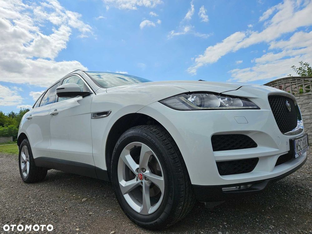 Jaguar F-Pace - 1