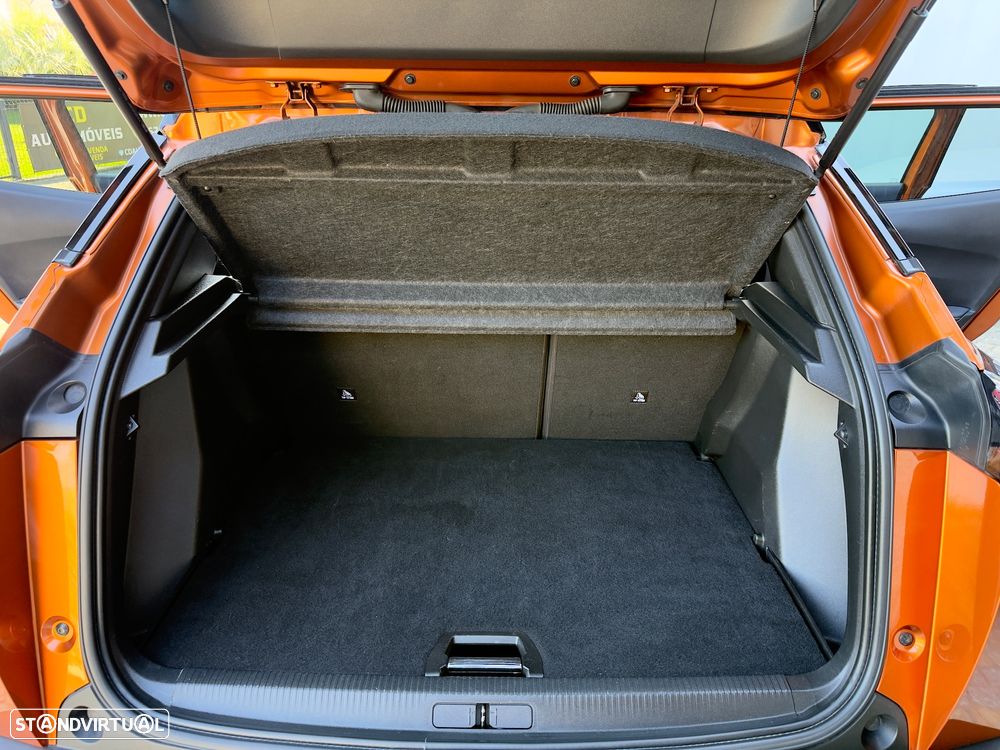 Peugeot 2008 1.2 PureTech Allure Pack - 37