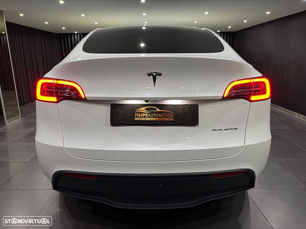 Tesla Model Y Long Range Dual Motor AWD - 7
