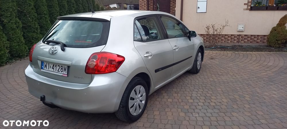 Toyota Auris 1.6 Sol - 3