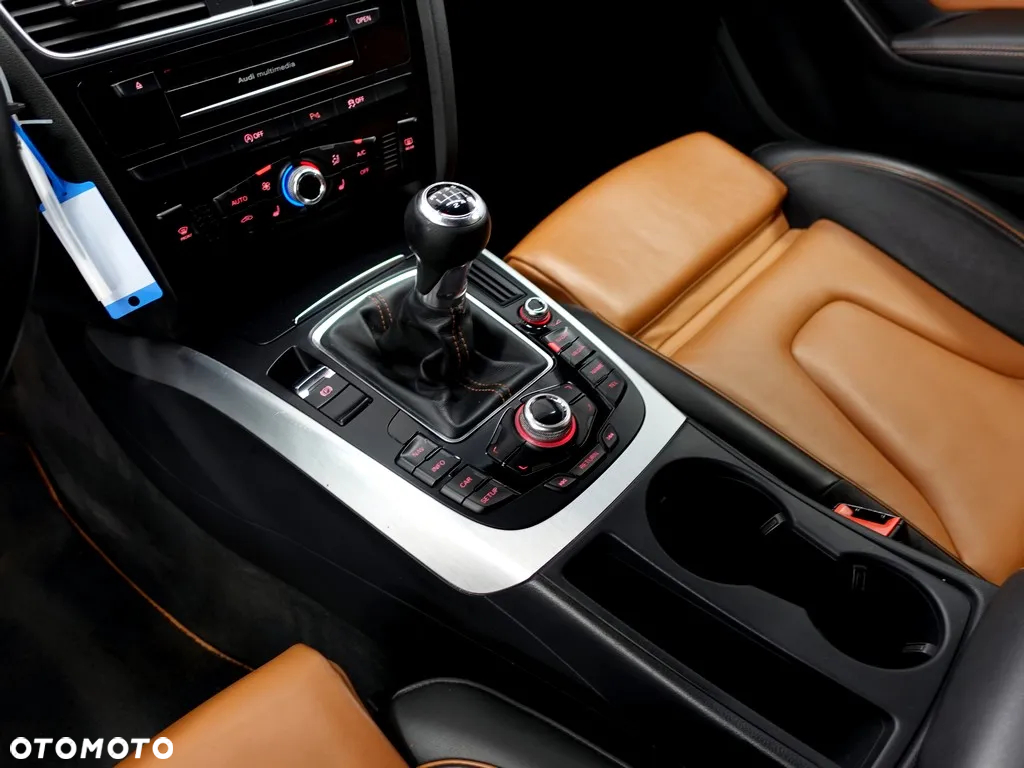 Audi A4 2.0 TDI DPF quattro S line Sportpaket - 27