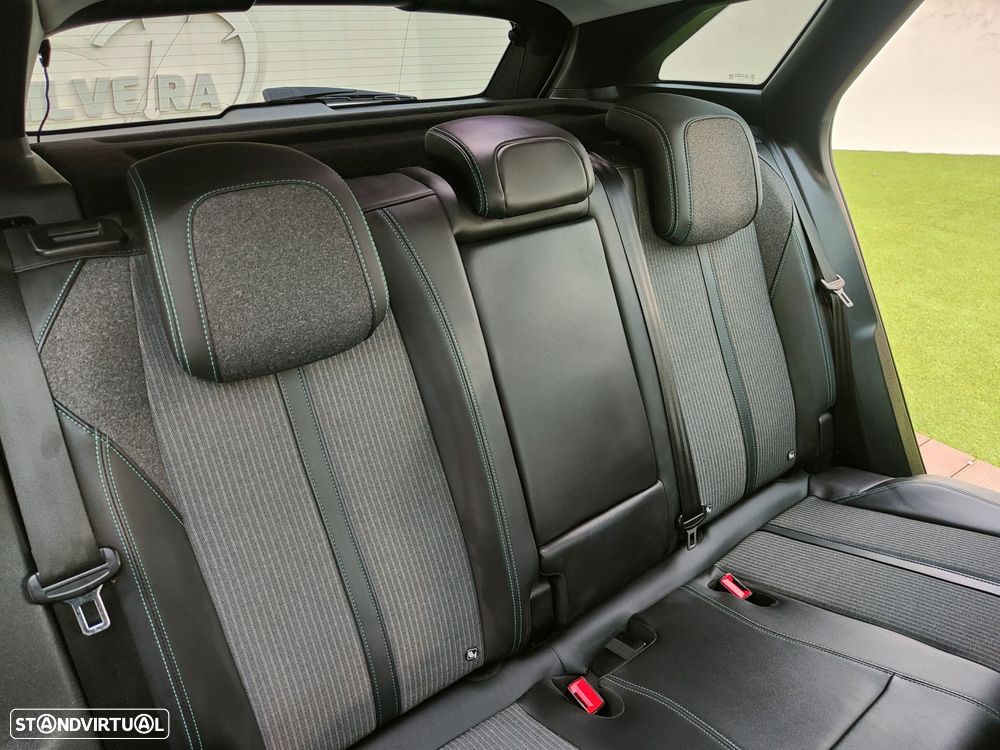 Peugeot 3008 1.6 Hybrid Allure e-EAT8 - 36