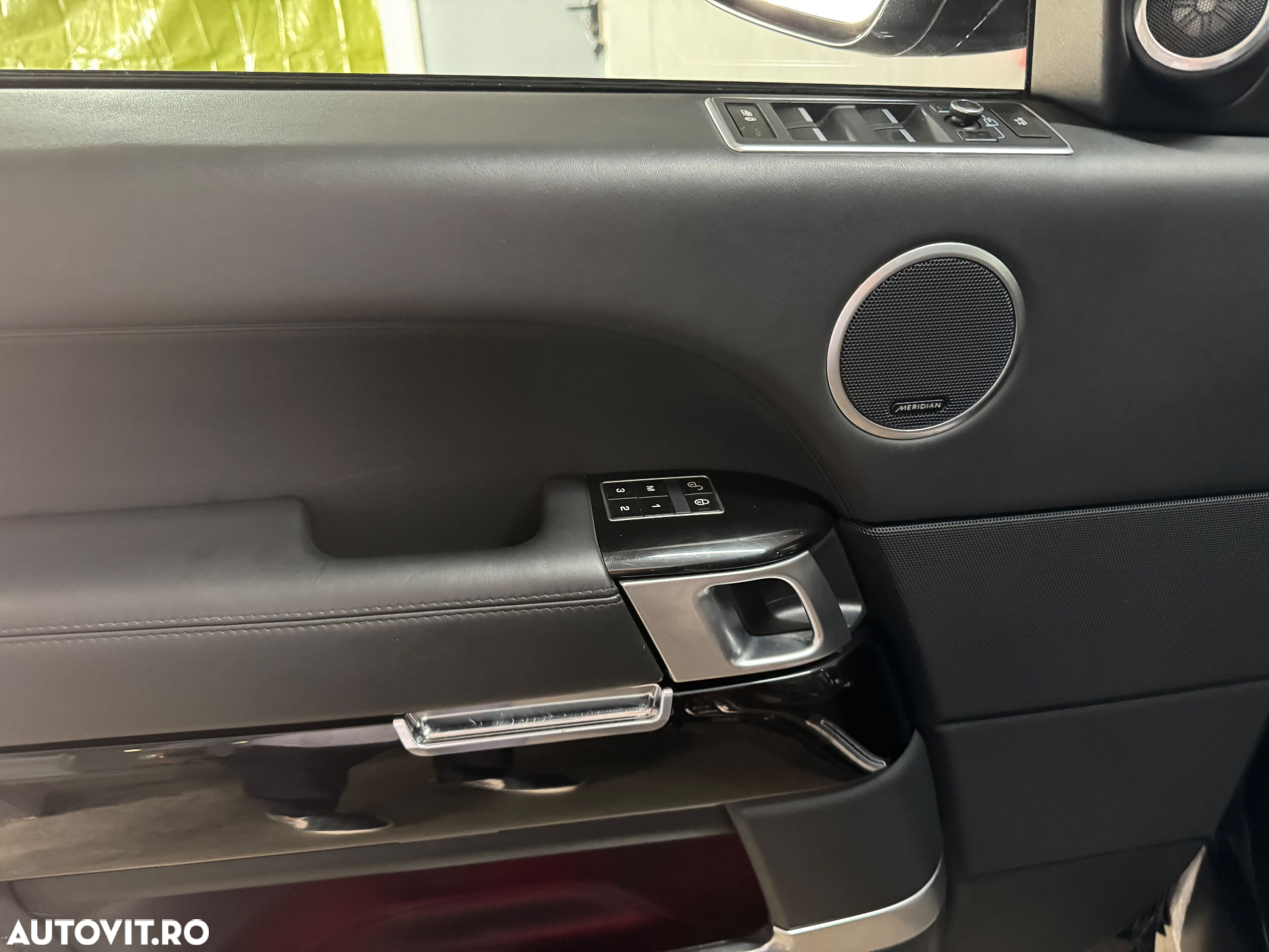 Land Rover Range Rover Vogue - 16