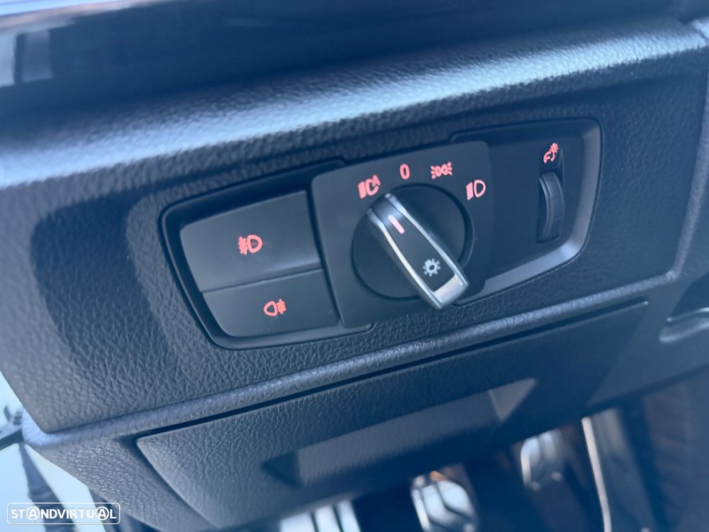 BMW 116 d Pack M - 40