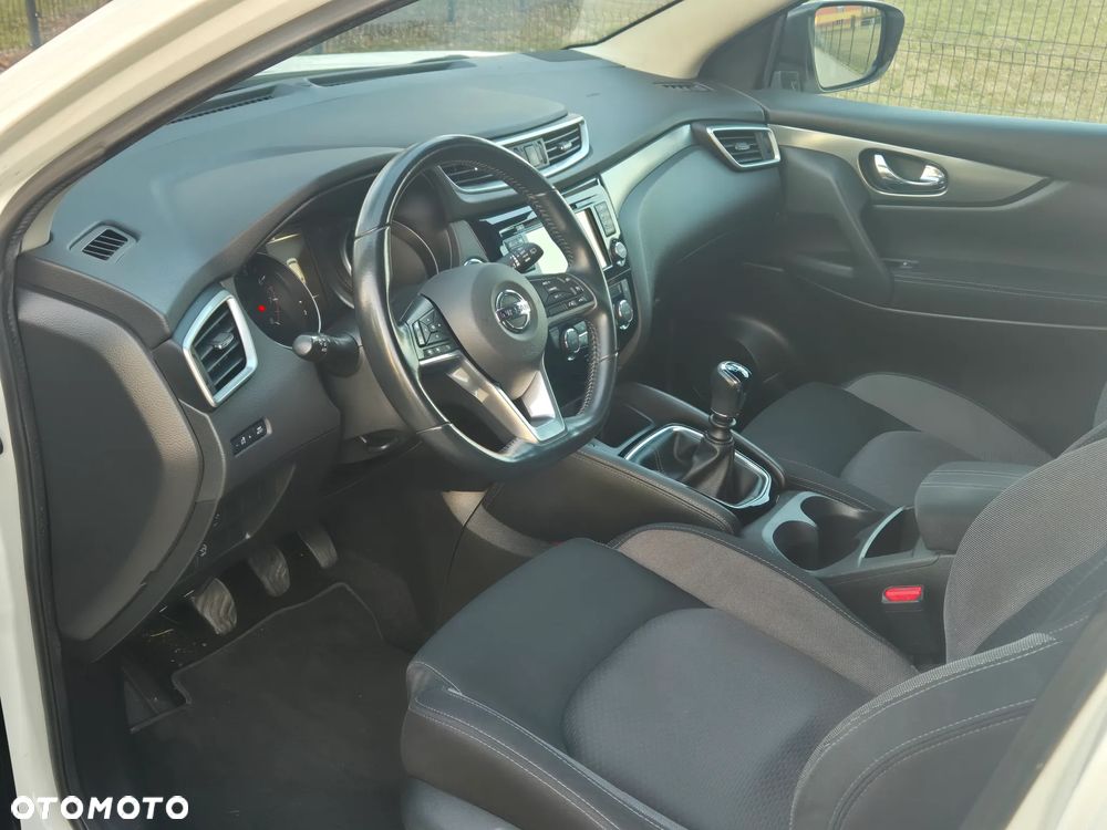 Nissan Qashqai 1.2 DIG-T Tekna EU6 - 12