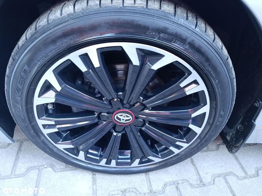 Toyota Corolla 1.8 Hybrid GR Sport - 9