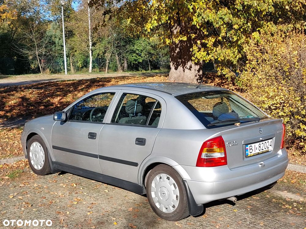 Opel Astra - 2