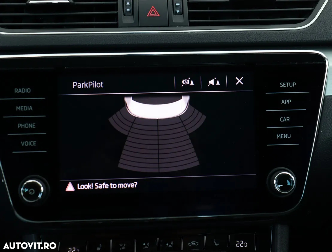 Skoda Superb 2.0 TDI DSG Ambition - 25