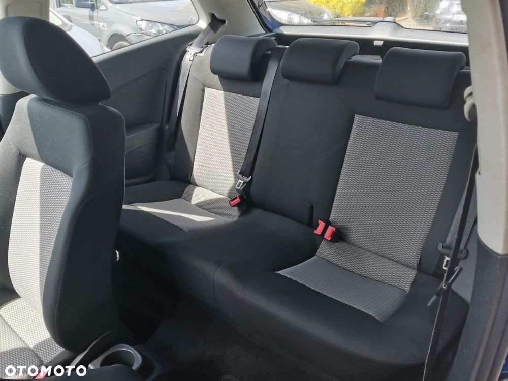 Volkswagen Polo 1.6 TDI Blue Motion Style - 15