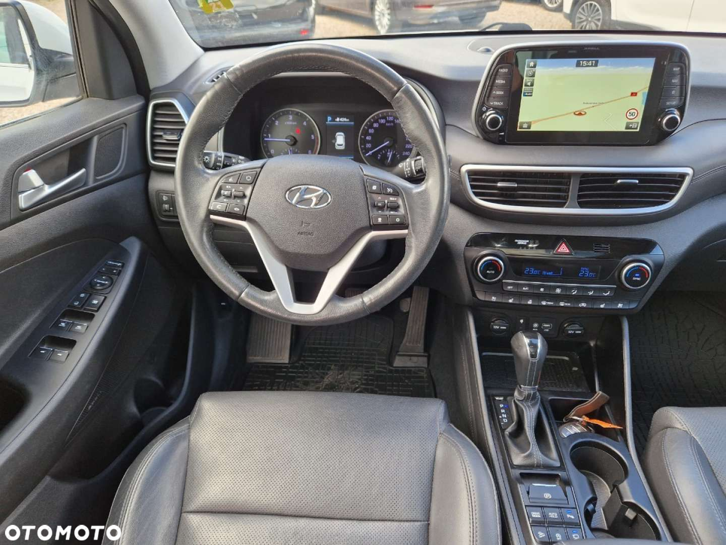 Hyundai Tucson 2.0 CRDi 4WD Automatik Premium - 25