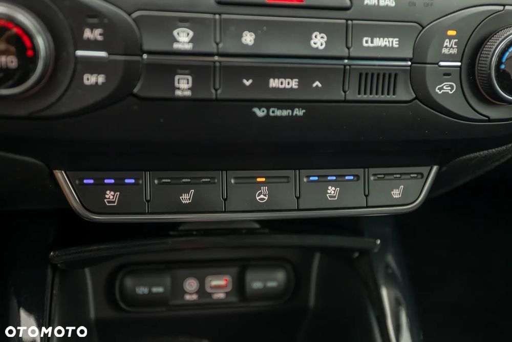 Kia Sorento 2.2 CRDi AWD Platinum Edition - 33