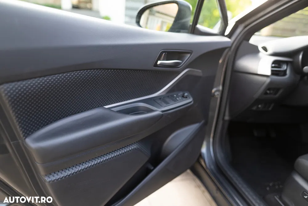 Toyota C-HR 1.8 HSD 122 CP 4x2 CVT Classy - 14