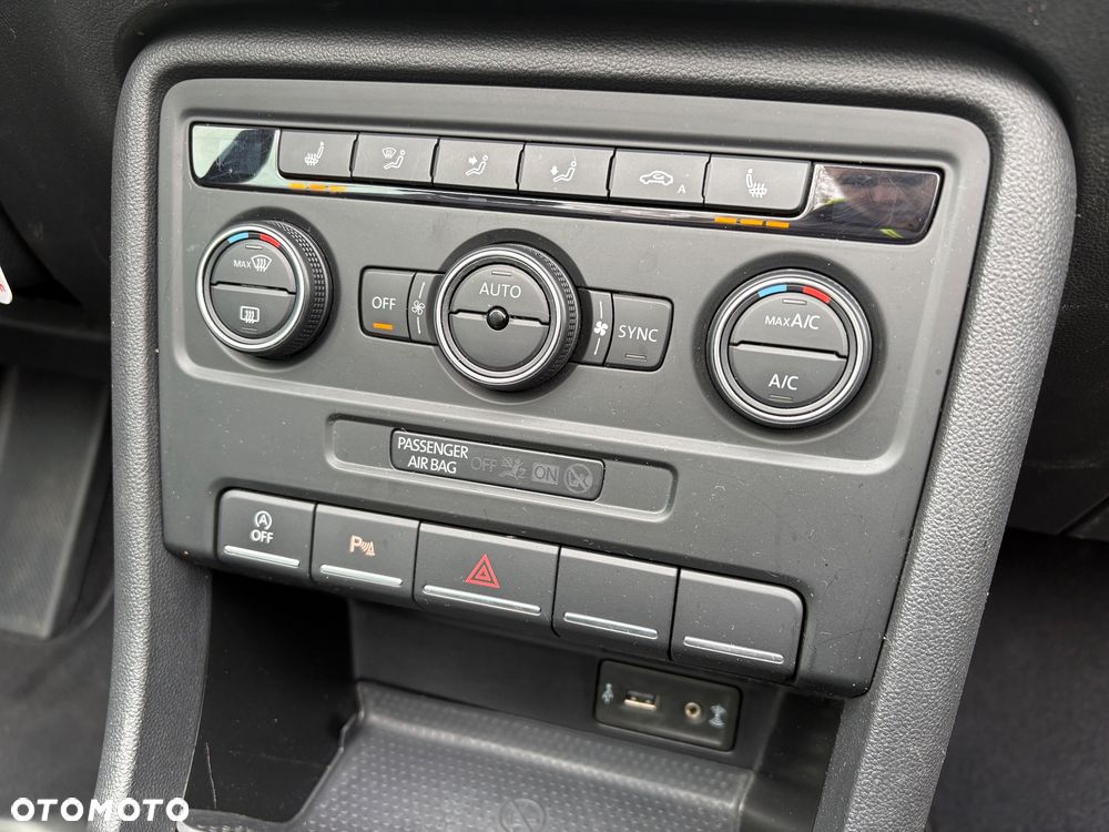 Volkswagen Beetle 1.4 TSI Blue Motion Technologie Design - 21